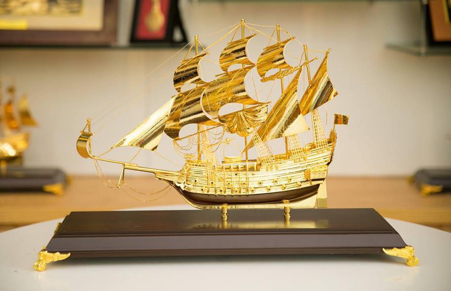 Thuyền buồm mạ vàng - Mọi sự hanh thông - Thuận buồn xuôi gió